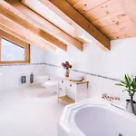 Гостьовий будинок Haus Miele *
