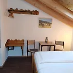 Haus Miele Гостьовий будинок *